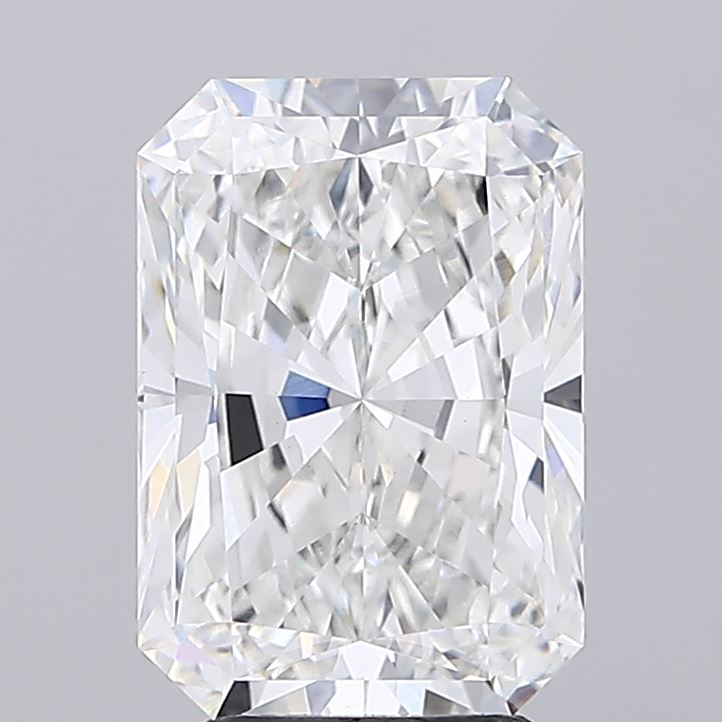 3.72ct Radiant lab grown diamond