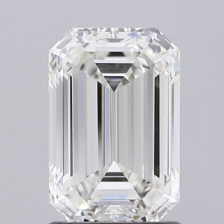 1.73ct Emerald lab grown diamond